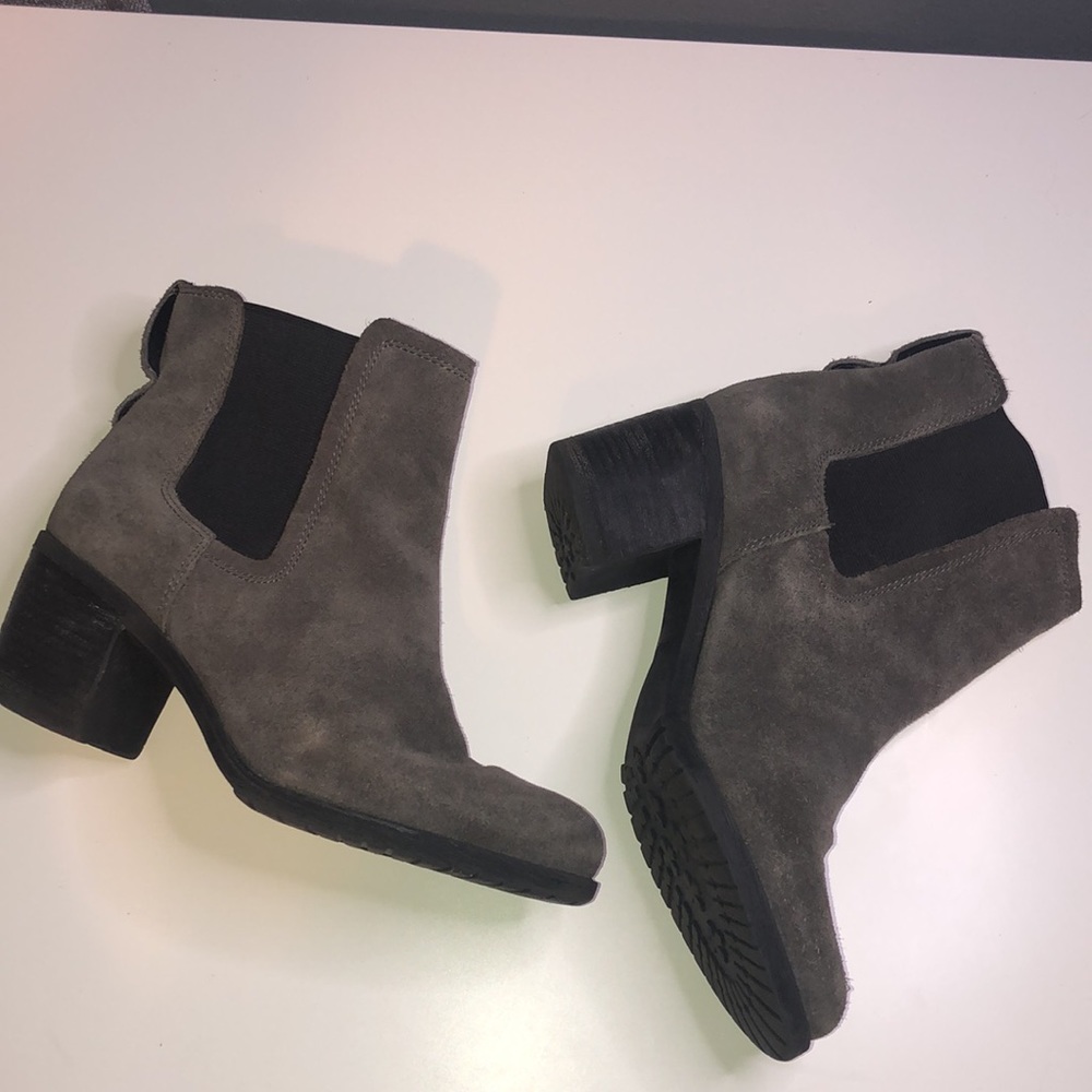 Sam Edelman Hanley Boot - Picture 2 of 10